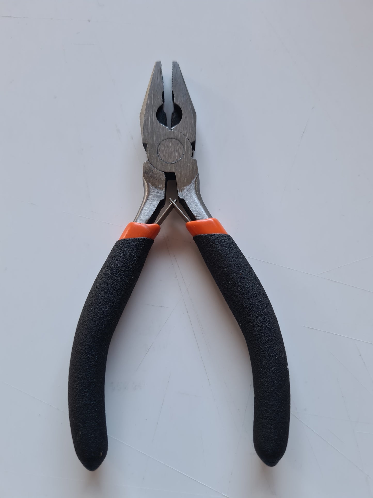 BLACK/ORANGE COMBINATION PLIER